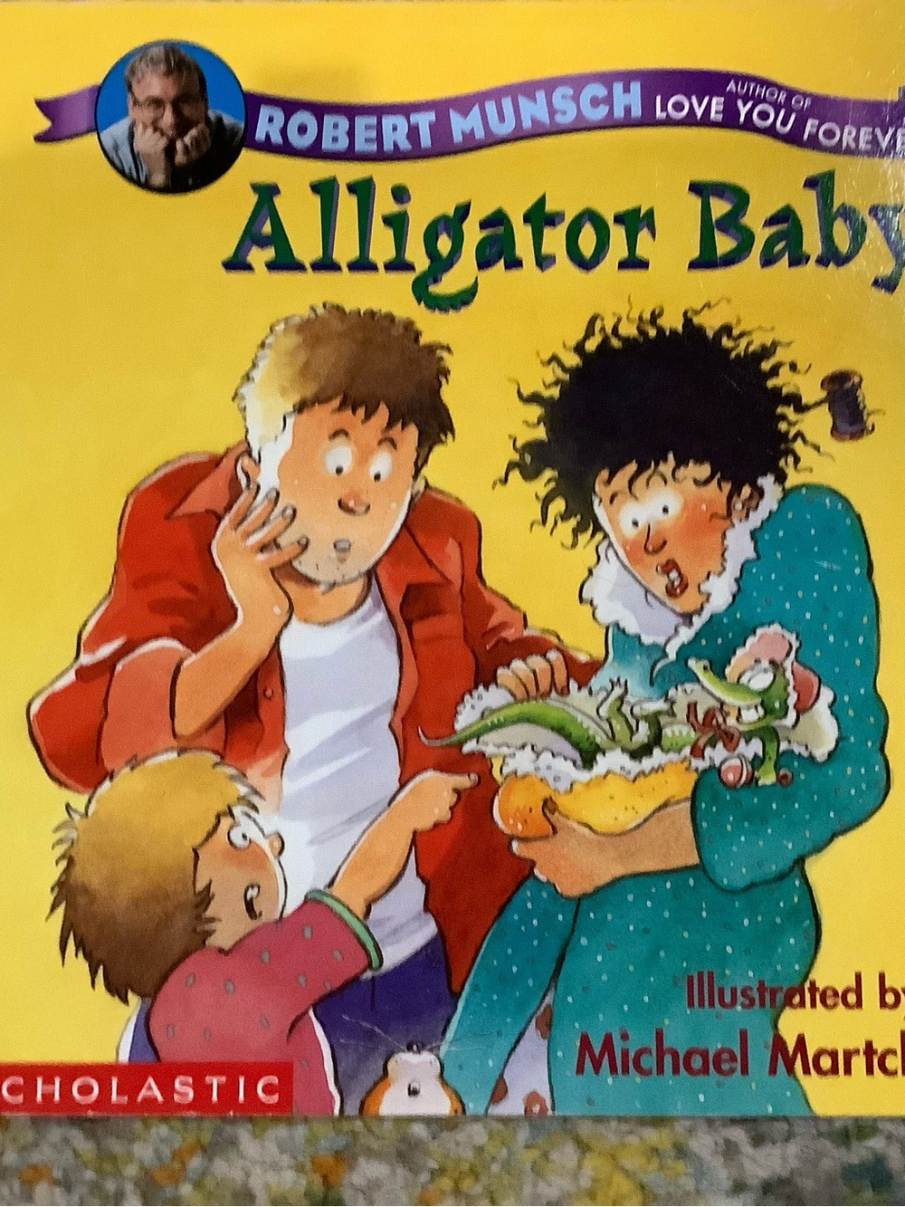 Scholastic Robert Munsch Picture Book Set - Yellow, Blue, Green, Red Covers - Picture 3 of 11